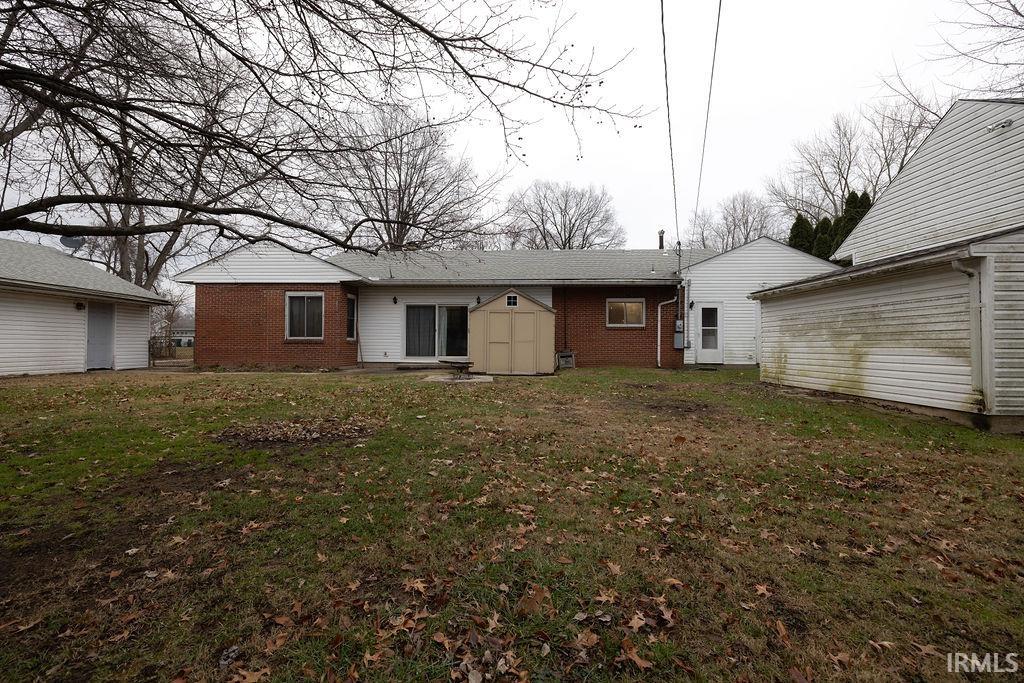 309 South Hawthorne Road Muncie, IN 47304 - Photo 3 of 36