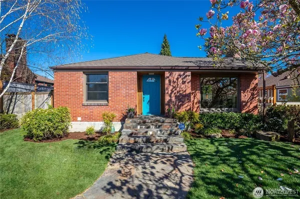 $5,200 | 4112 55th Avenue Southwest, Seattle, WA 98116