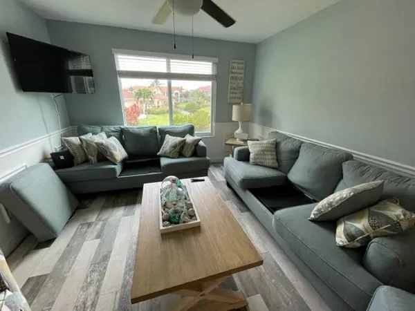 $3,200 | 110 Villa Circle, Unit 110, Boynton Beach, FL 33435