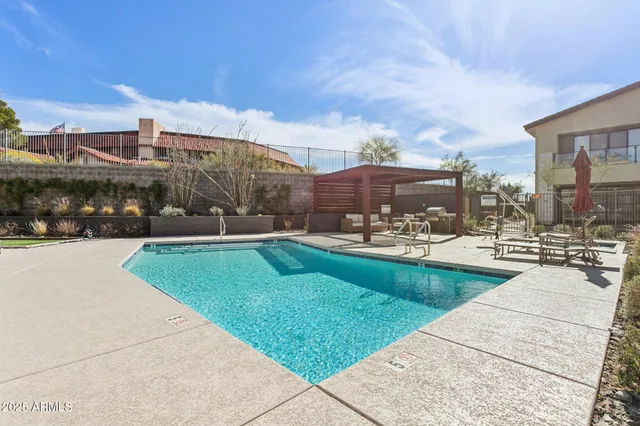 $908,719 | 1 Easy Street, Unit 7, Carefree, AZ 85377