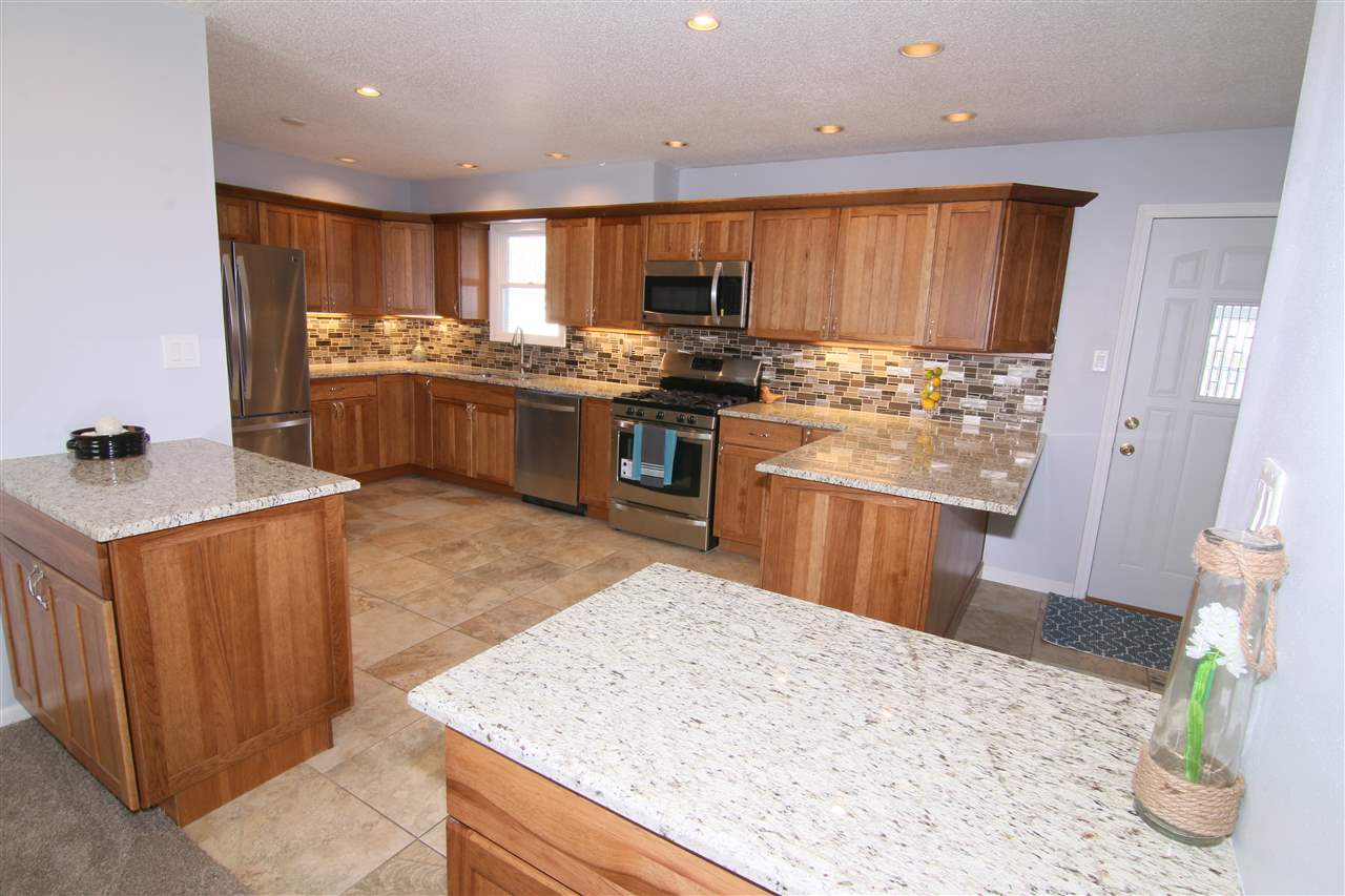 65 West Post Road Northwest Cedar Rapids, IA 52405 - Photo 7 of 24 Gallery Image 7