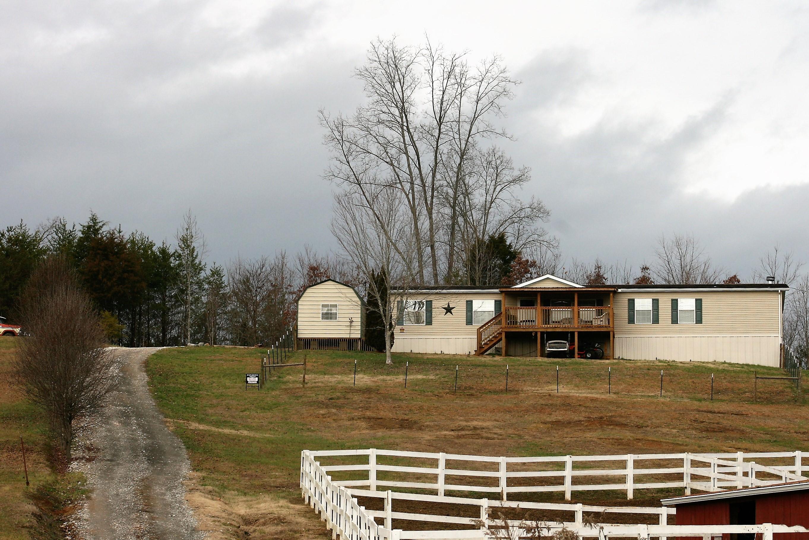 8831 Trout Road Mascot, TN 37806 - Photo 1 of 32 Welcome HOME!