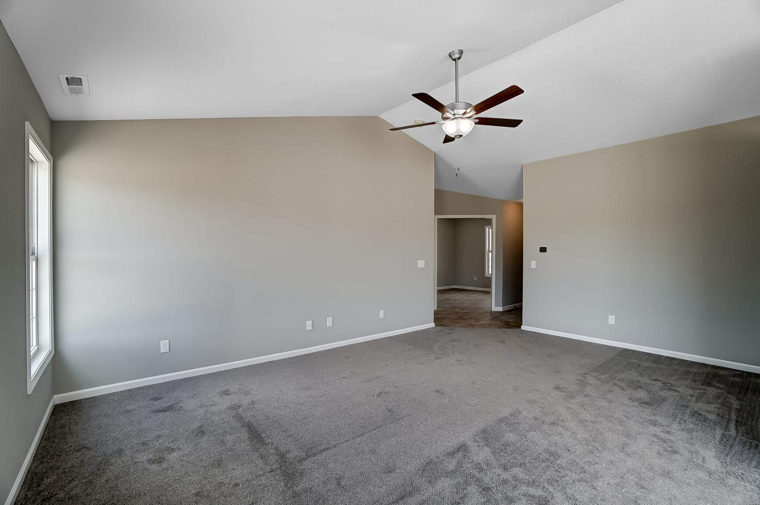 12004 Bozzio Road Fort Wayne, IN 46818 - Photo 11 of 36
