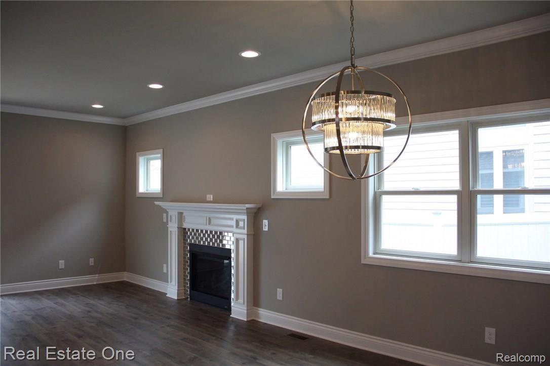 3286 Wakefield Road Berkley, MI 48072 - Photo 8 of 27 20232926_1582150345175121_6312203576140738255_o.jpg