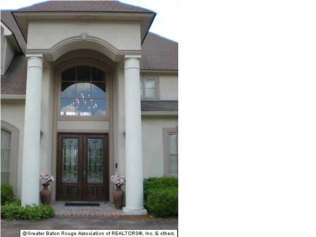 12120 Lake Estates Avenue Baton Rouge, LA 70810 - Photo 2 of 19