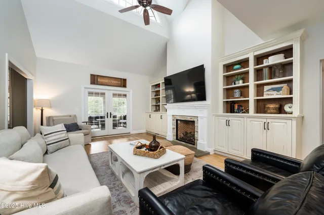 $1,050,000 | 1408 Halcyon Lane, Wilmington, NC 28411