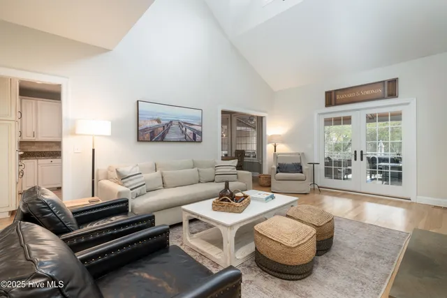 $1,050,000 | 1408 Halcyon Lane, Wilmington, NC 28411