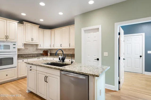 $1,050,000 | 1408 Halcyon Lane, Wilmington, NC 28411