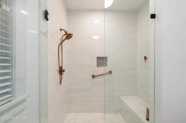 $1,050,000 | 1408 Halcyon Lane, Wilmington, NC 28411