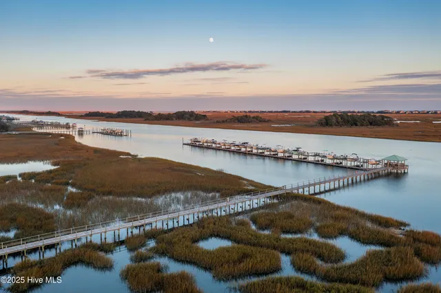 $1,050,000 | 1408 Halcyon Lane, Wilmington, NC 28411