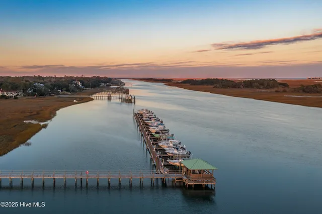 $1,050,000 | 1408 Halcyon Lane, Wilmington, NC 28411