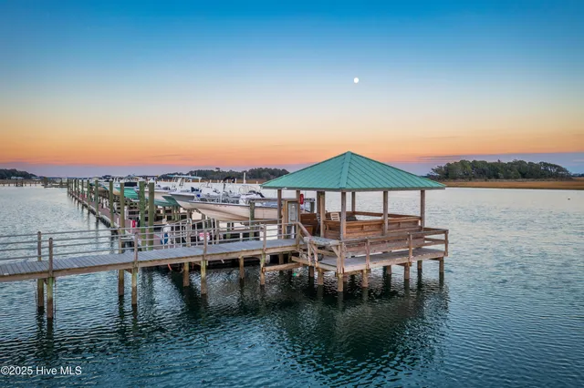$1,050,000 | 1408 Halcyon Lane, Wilmington, NC 28411