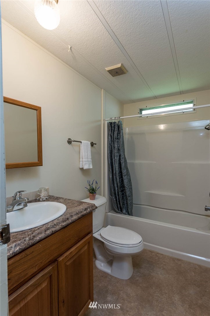 9534 Southwest Gorsuch Road Vashon, WA 98070 - Photo 16 of 22