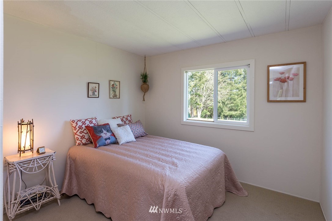 9534 Southwest Gorsuch Road Vashon, WA 98070 - Photo 17 of 22