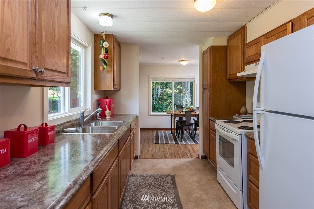 9534 Southwest Gorsuch Road Vashon, WA 98070 - Photo 9 of 22