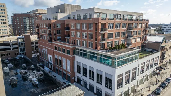 $425,000 | 1124 Lake Street, Unit 511, Oak Park, IL 60301