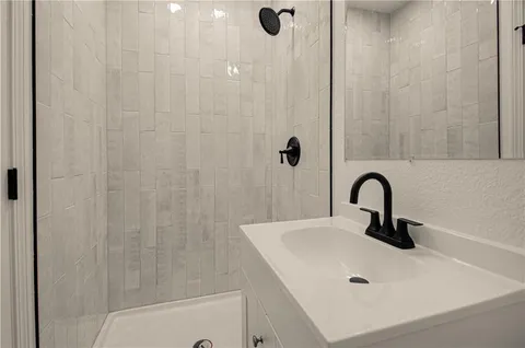 $214,950 | 8413 Kentucky Avenue, Raytown, MO 64138