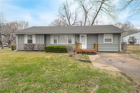 $214,950 | 8413 Kentucky Avenue, Raytown, MO 64138