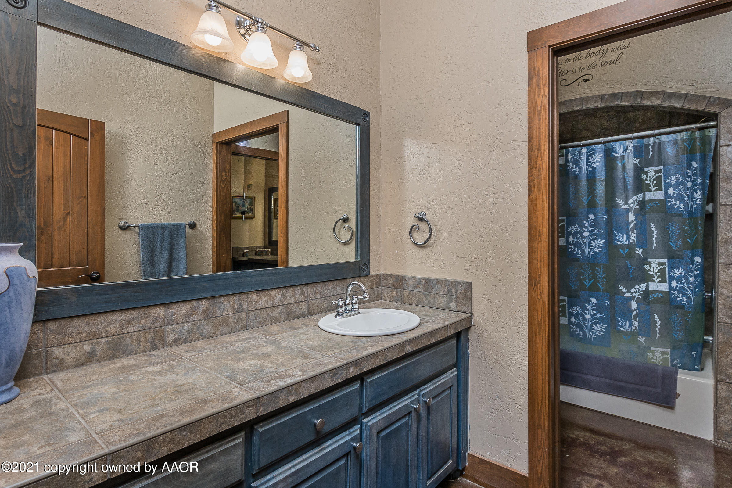 1901 South Girl Scout Road Amarillo, TX 79124 - Photo 22 of 45 021_Bathroom 2