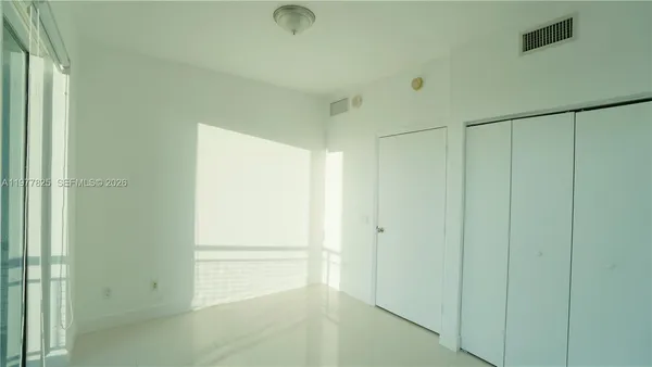 $2,800 | 60 Southwest 13th Street, Unit 2215, Miami, FL 33130