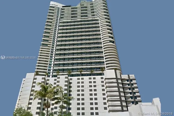 $2,800 | 60 Southwest 13th Street, Unit 2215, Miami, FL 33130