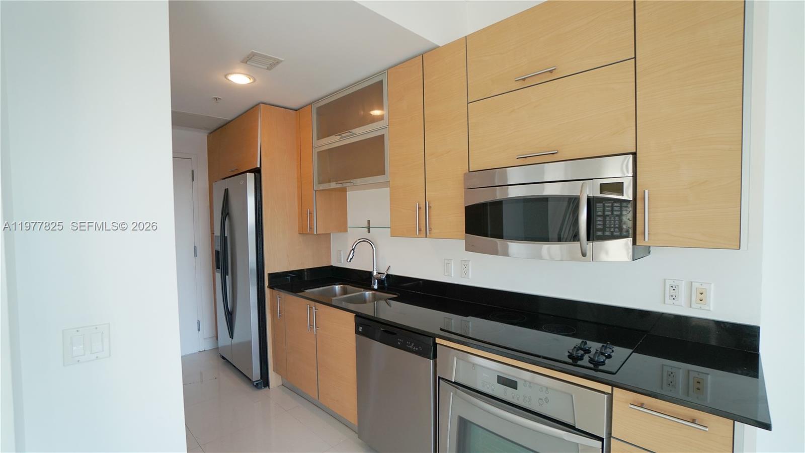 60 Southwest 13th Street, Unit 2215 Miami, FL 33130 - Photo 4 of 24