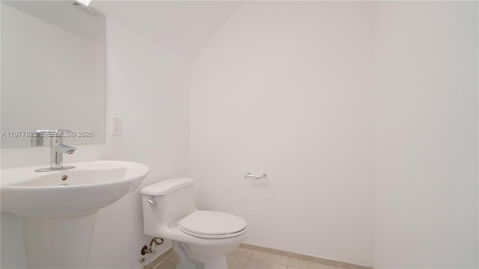 60 Southwest 13th Street, Unit 2215 Miami, FL 33130 - Photo 9 of 24
