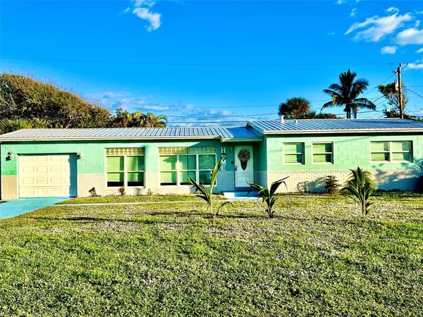 $3,900 | 133 Northeast 1st Street, Satellite Beach, FL 32937