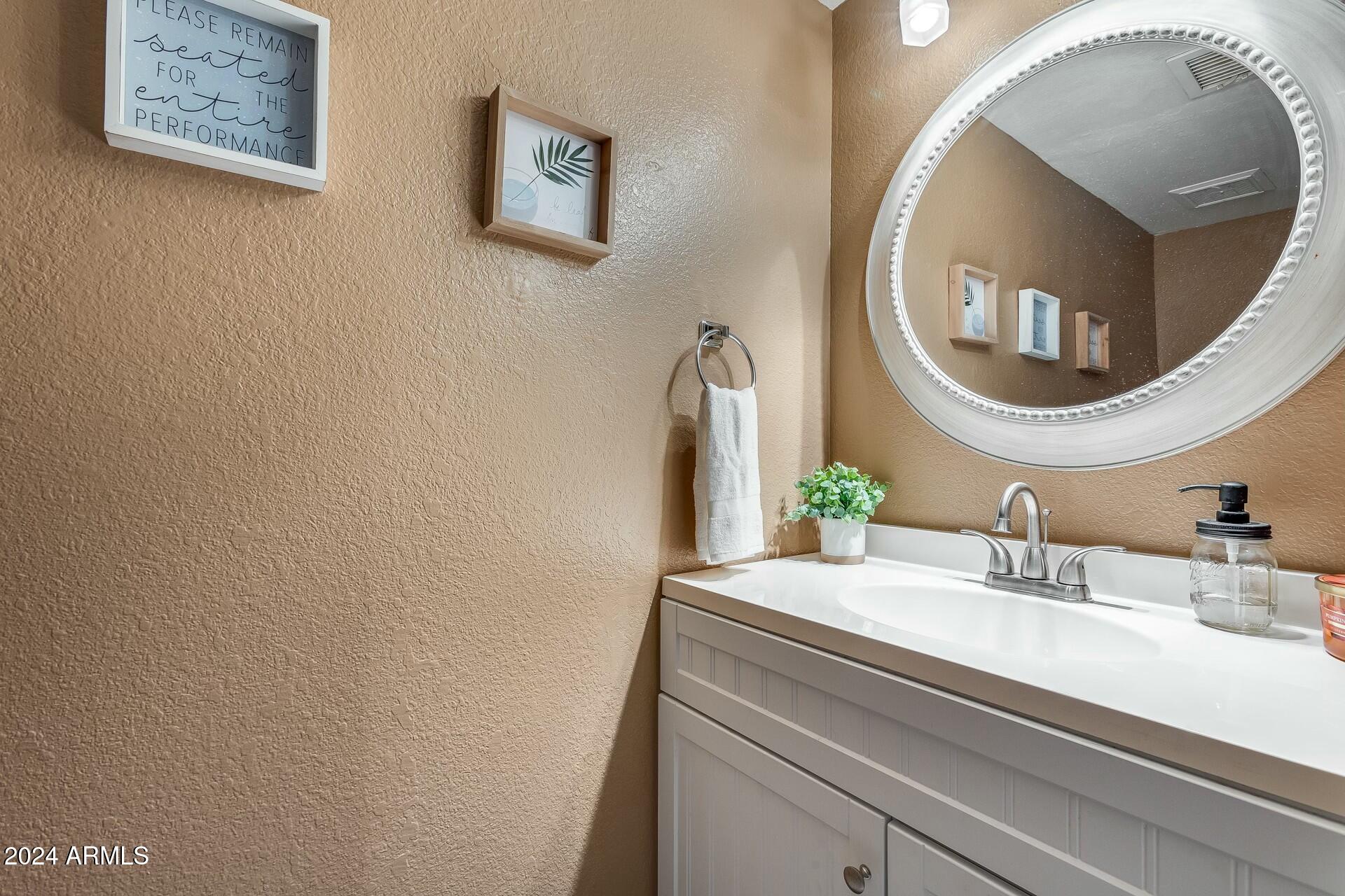 8111 West Wacker Road, Unit 116 Peoria, AZ 85381 - Photo 10 of 19 Powder bath