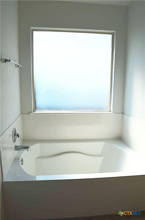 2606 Cortona Street Harker Heights, TX 76548 - Photo 23 of 40 a bathroom with a bathtub