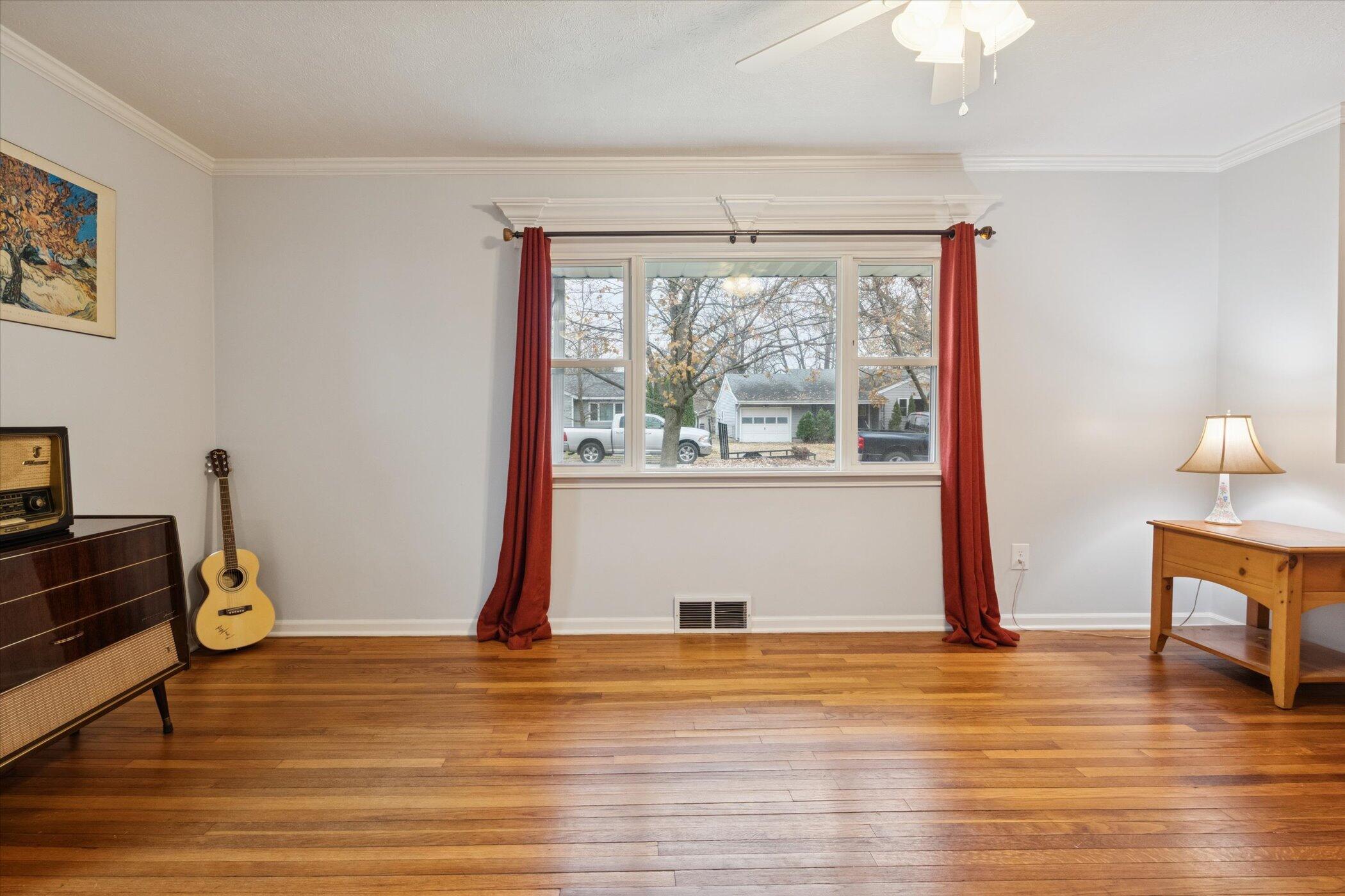 1710 Cedar Street Niles, MI 49120 - Photo 11 of 43 11-1710 Cedar Niles, MI 49120-WindowSti