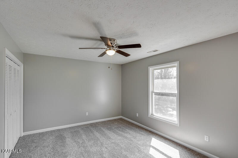9329 Mascot Road Mascot, TN 37806 - Photo 13 of 21 014--SMALL