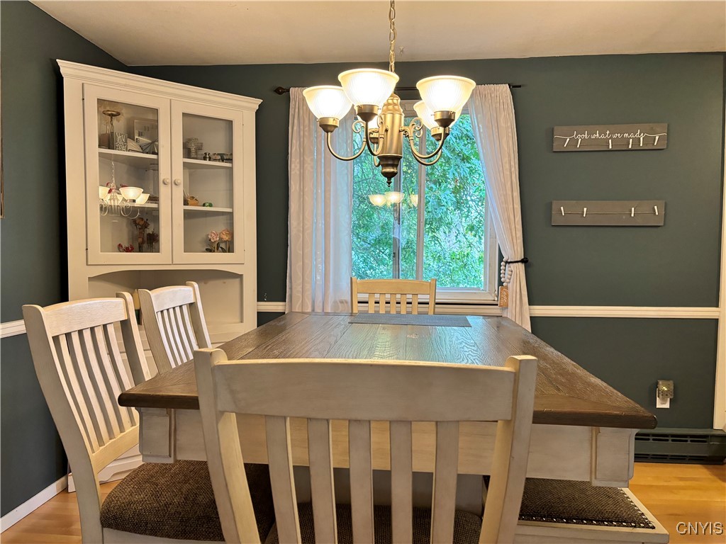 4243 Mill Run Road Liverpool, NY 13090 - Photo 8 of 26 Dining room located between the kitchen and living