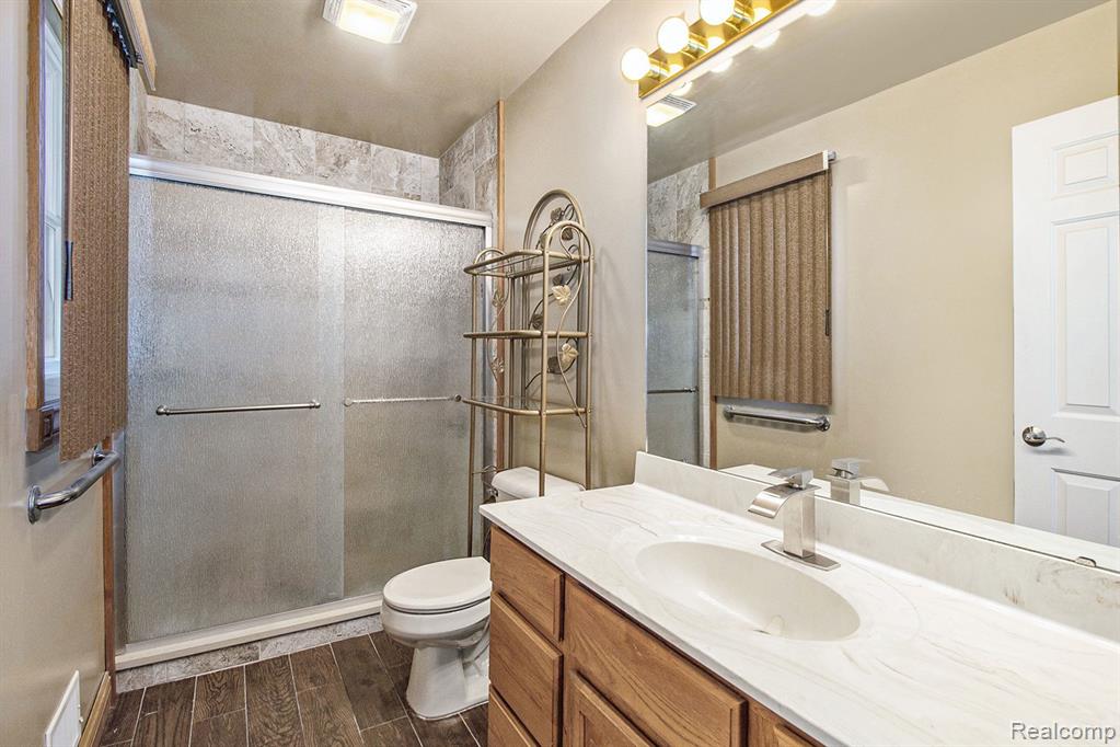 4664 Bentley Lake Road Howell, MI 48843 - Photo 10 of 27