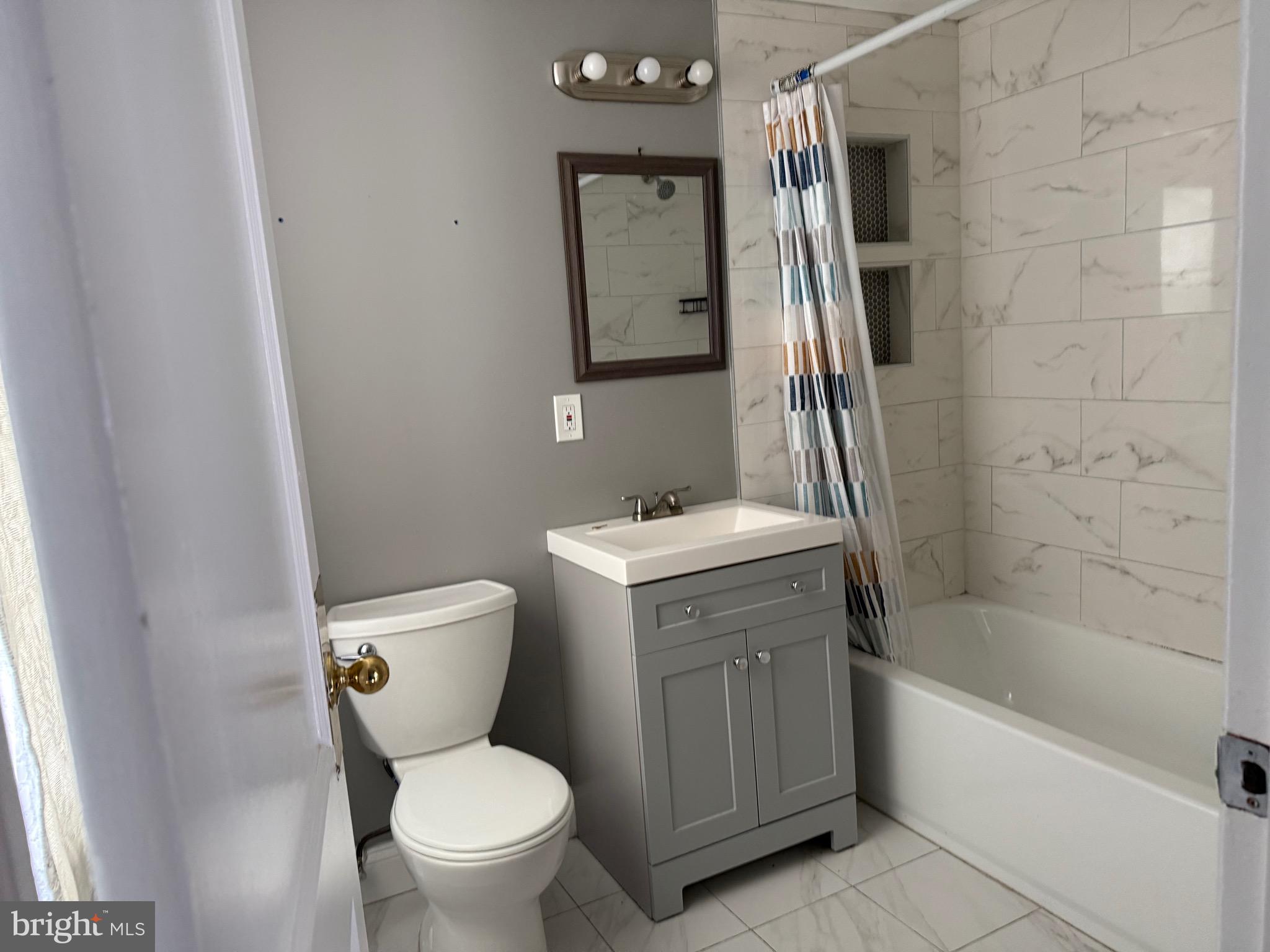 876 Whitehorse Mercerville Road Hamilton, NJ 08610 - Photo 3 of 10