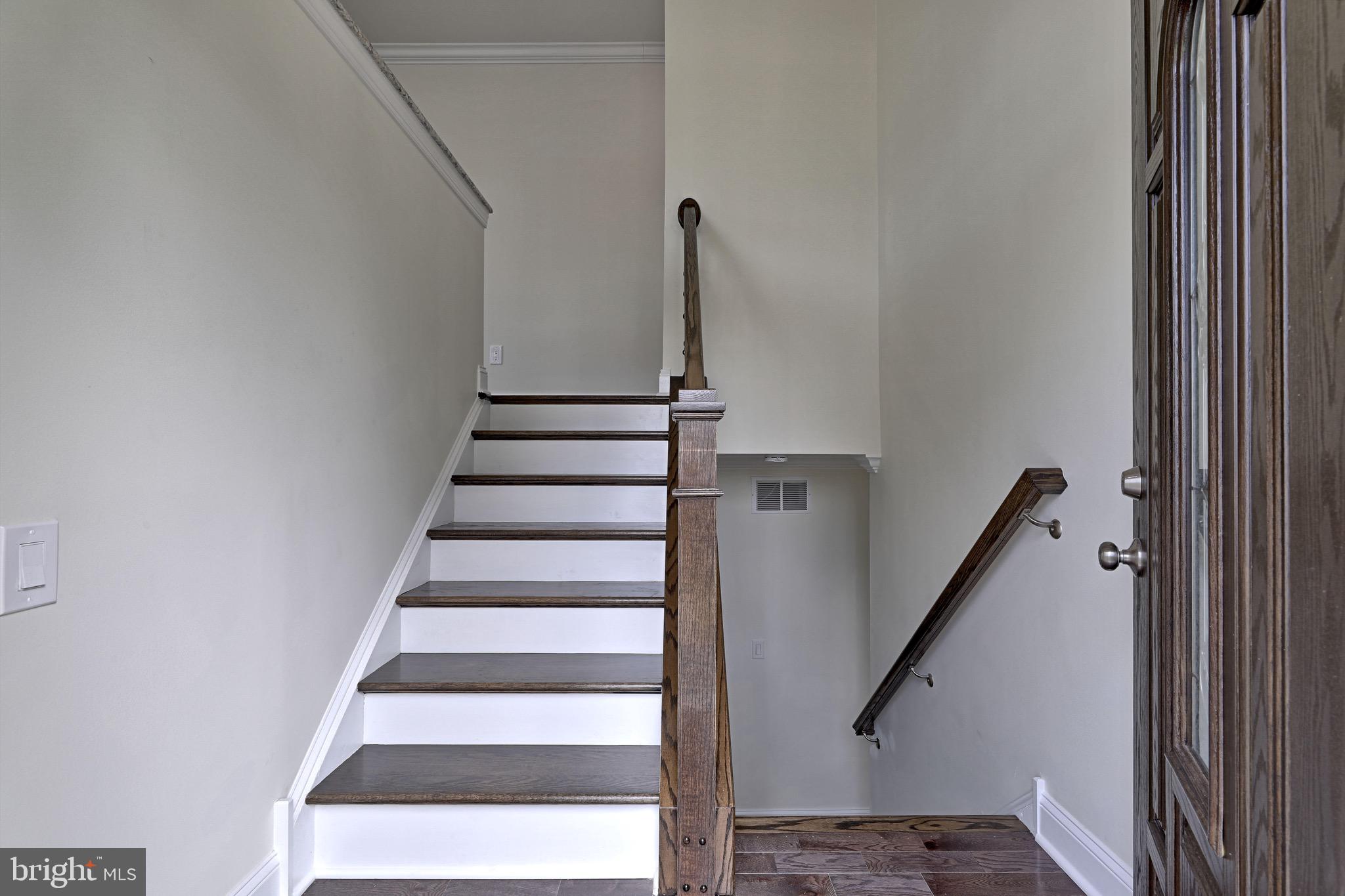 620 Arndt Avenue Riverside, NJ 08075 - Photo 3 of 22 a view of entryway
