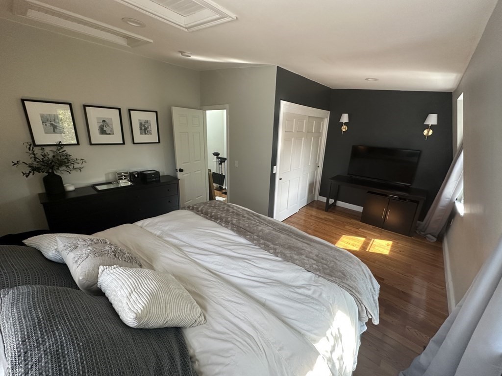 64 L Street Boston, MA 02127 - Photo 13 of 27