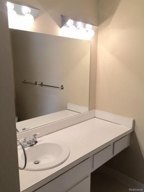 30272 Southfield Road, Unit 231 Southfield, MI 48076 - Photo 22 of 23