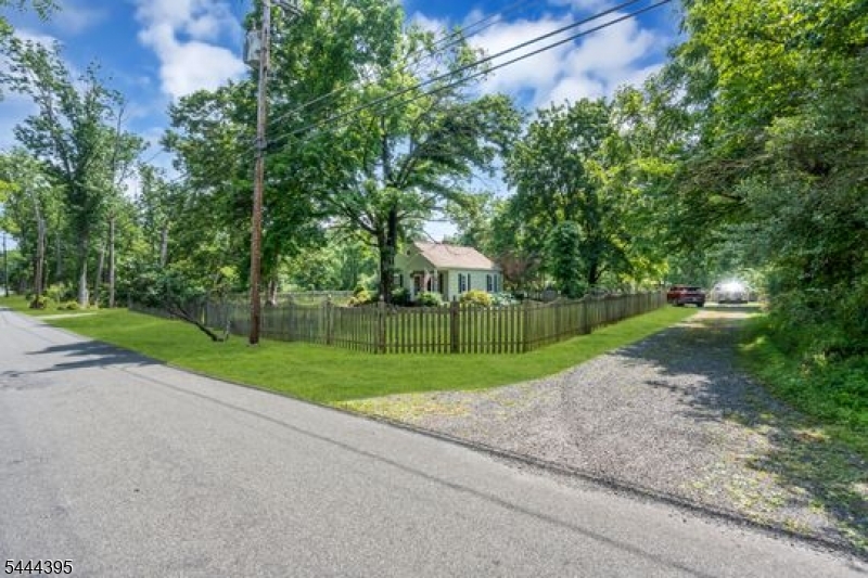 160 Hillcrest Road Flemington, NJ 08822 - Photo 23 of 40