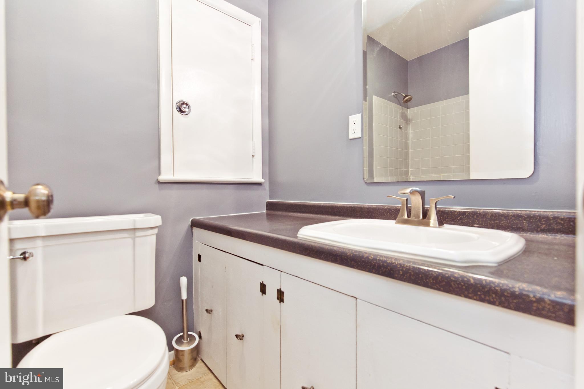 6707 Greendale Road Alexandria, VA 22310 - Photo 17 of 45 Hall Full Bath