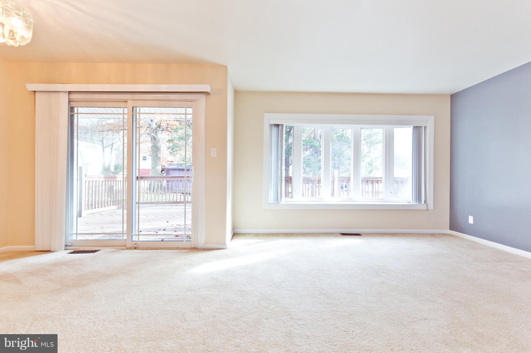 6707 Greendale Road Alexandria, VA 22310 - Photo 9 of 45 Comfy and Bright