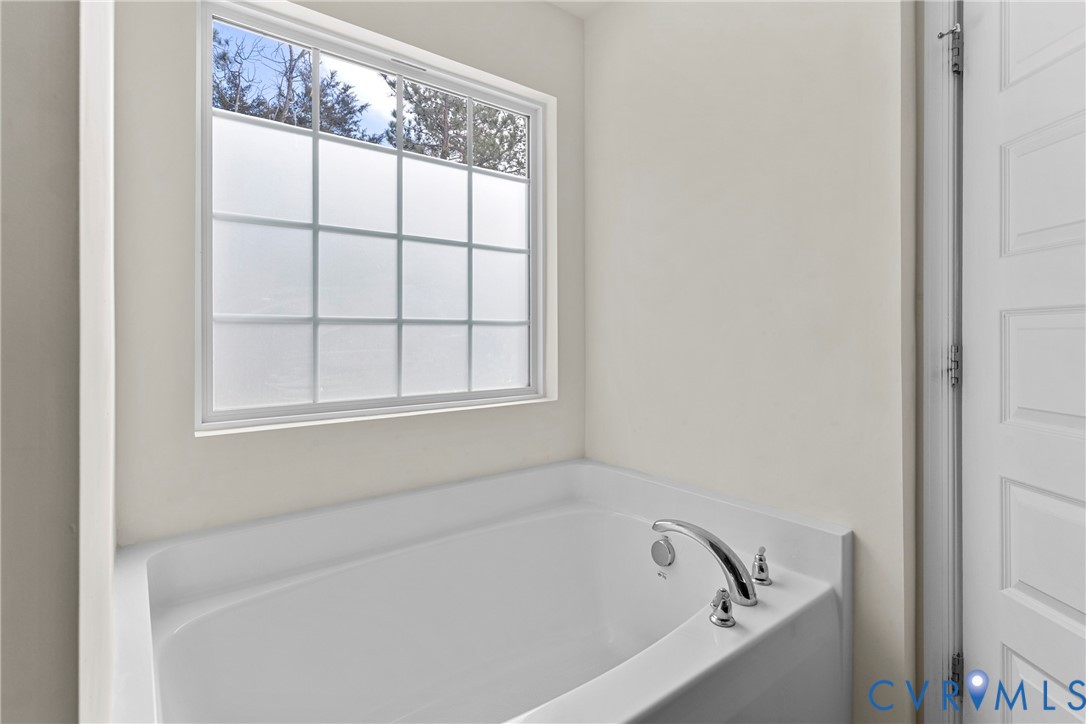 52 Sovereign Circle Aylett, VA 23009 - Photo 28 of 36