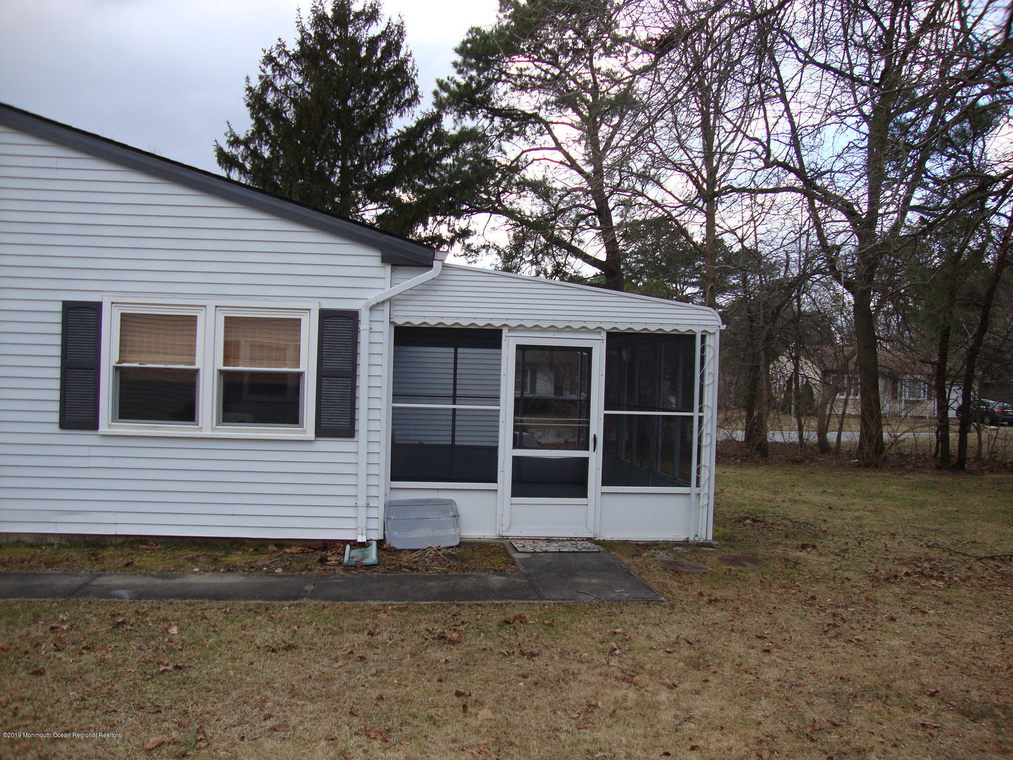 14 Hartford Road Whiting, NJ 08759 - Photo 14 of 15 14 Hartford outside 008