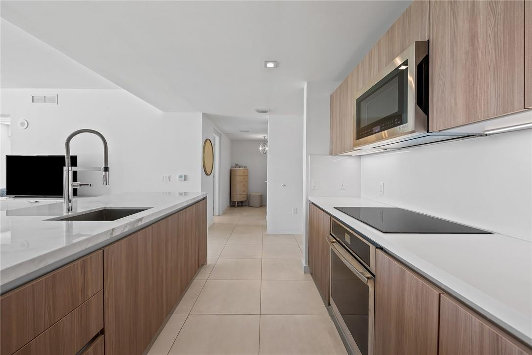 401 North Birch Road, Unit 411 Fort Lauderdale, FL 33304 - Photo 10 of 27 Photo 10