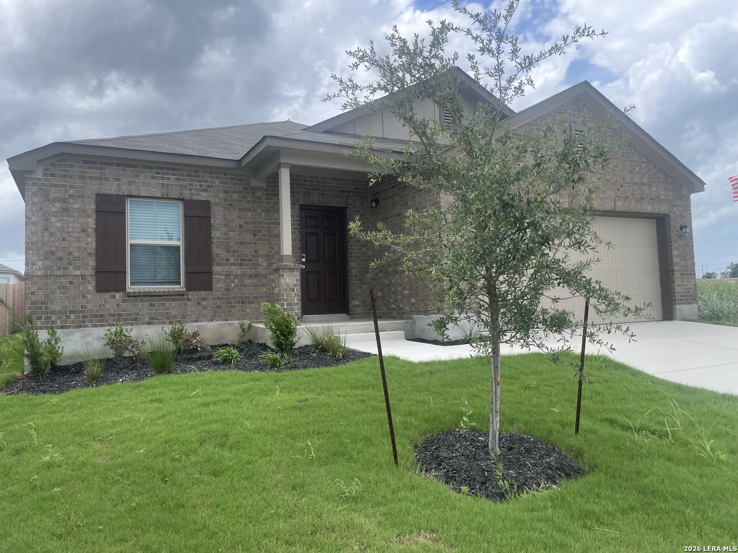 3023 Wembley Way Converse, TX 78109 - Photo 3 of 26