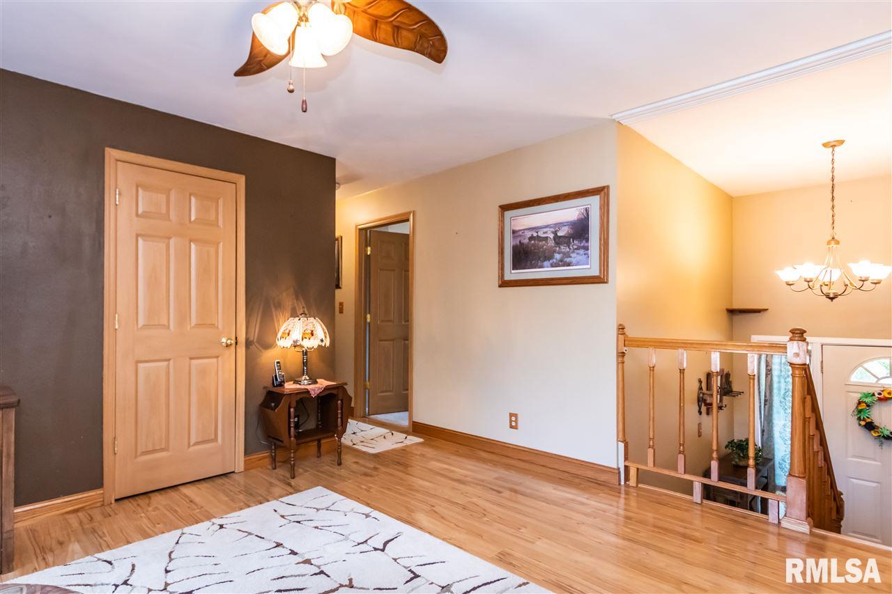 4 Colonial Court Washington, IL 61571 - Photo 12 of 28 Gallery Image 12