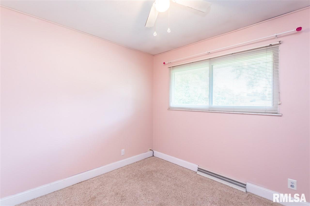 4 Colonial Court Washington, IL 61571 - Photo 16 of 28 Gallery Image 16