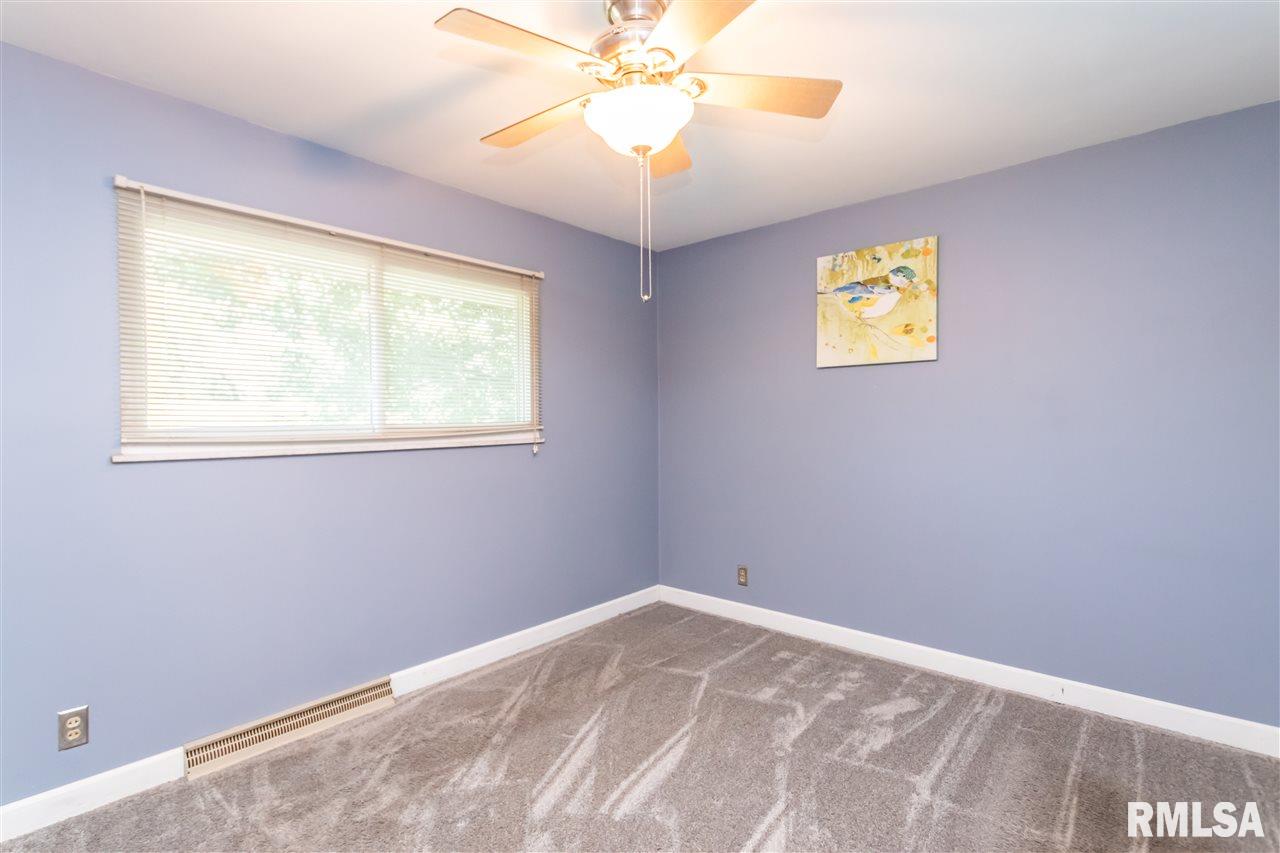 4 Colonial Court Washington, IL 61571 - Photo 21 of 28 Gallery Image 21