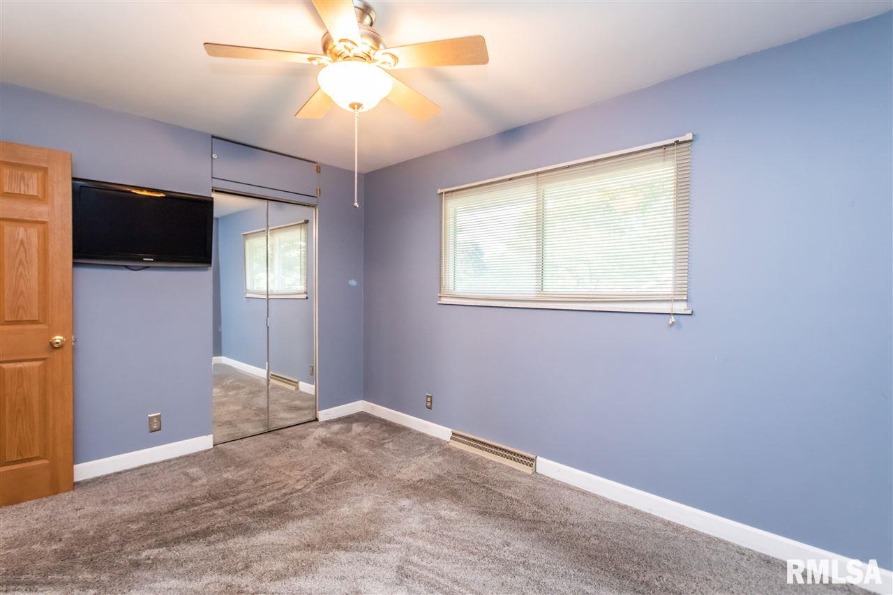 4 Colonial Court Washington, IL 61571 - Photo 22 of 28 Gallery Image 22