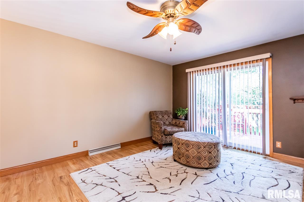 4 Colonial Court Washington, IL 61571 - Photo 10 of 28 Gallery Image 10